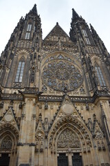 Fototapeta premium チェコプラハ プラハ城内の聖ヴィート大聖堂