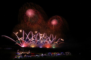 秋田県　夜空と花火