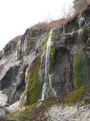 寒い冬の日のフンベの滝の風景