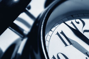 Minimalist abstract clock close-up in monochrome tones, perfect as a conceptual background for time, deadlines, and productivity themes.