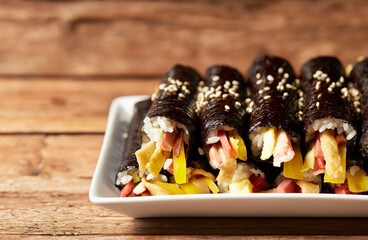 Gimbap, Korean rice roll dish