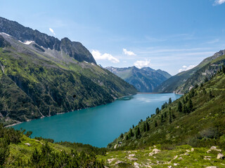 View of the Zillergr&uuml;ndl reservoir in Zillergrund.