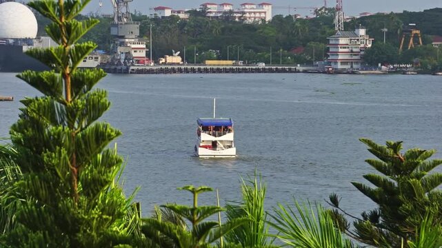 Marine Drive Kochi, promenade in Kochi, kochi port, Ernakulam kerala, Vasco da Gama Square, cochin port, passenger boat kochi, kerala tourism, kerala tourism spots, Laccadive Sea, Arabian Sea. ships.