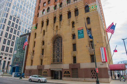 Guardian Building is an Art deco tower built in 1928, located at 645 Griswold Street in historic downtown Detroit, Michigan MI, USA. 