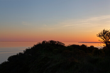 Sonnenaufgang &uuml;ber der Ostsee, von der Insel Hiddensee aus gesehen, Nationalpark Vorpommersche Boddenlandschaft, Mecklenburg-Vorpommern;  Deutschland