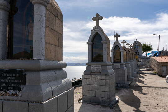 monument in copacabana