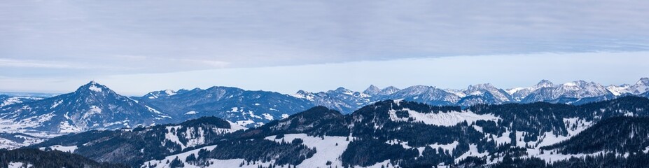 Winterpanorama vom Bleicherhorn - vom Gr&uuml;nten bis in die Allg&auml;uer Berge