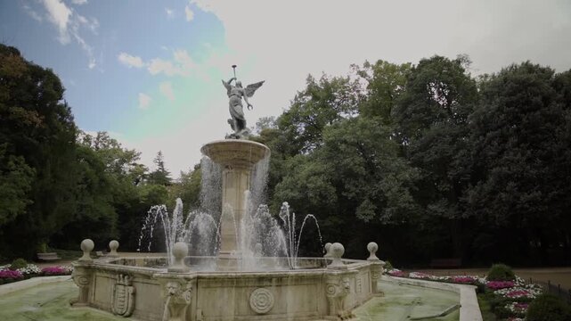 Fuente de la fama en el campo grande de Valladolid-Espa&ntilde;a. Zona verde de la ciudad un gran parque publico en medio de la ciudad.