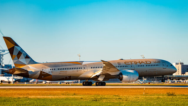 A6-BLZ Etihad Airways Boeing 787-9 Dreamliner passenger jet airplane on a sunny summer day at Munich airport, MUC, Freising, Bavaria, Germany