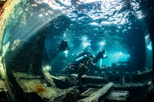 Exploring the SS Sapona wreck in the Bahamas underwater