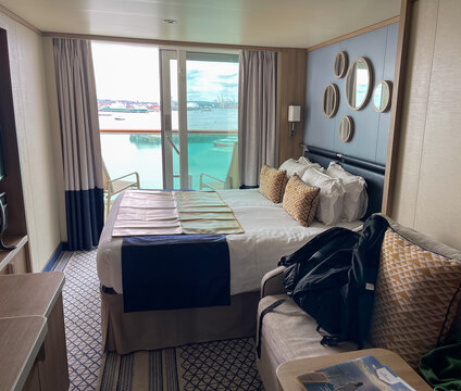Iona balcony cabin