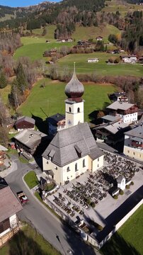Aurach bei Kitzb&uuml;hel Kirche Zentrum Dorf