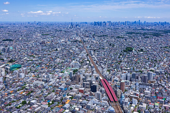 杉並住宅街・西荻窪上空より都心の高層ビル群
Aerial View