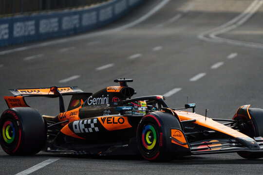BAKU, AZERBAIJAN - SEPTEMBER 20, 2025: Lando Norris drives the McLaren Formula 1 car at the Baku City Circuit during the 2025 Azerbaijan Grand Prix