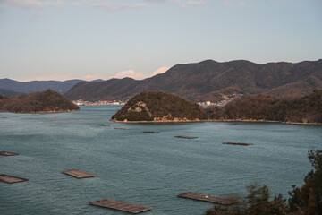 日本の岡山の美しいトワイライトタイム
