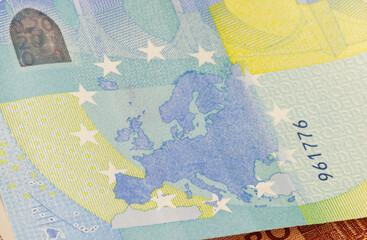 Naklejka premium Close up on the map of Europe on a twenty Euro bill