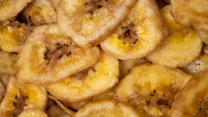 Dry banana slices as a texture