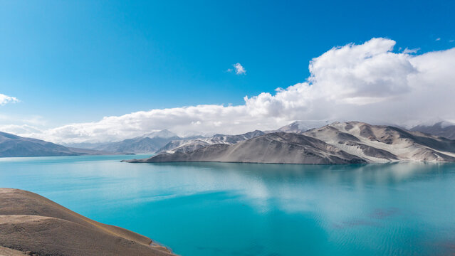 Baisha Lake and Baisha Mountain, Kizilsu Kyrgyz Autonomous Prefecture, Xinjiang, China