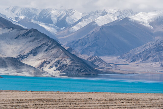 Baisha Lake and Baisha Mountain, Kizilsu Kyrgyz Autonomous Prefecture, Xinjiang, China