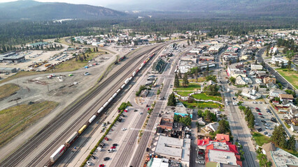 Obraz premium Jasper cityscape aerial panorama during sunny summer morning in Canadian Rockies