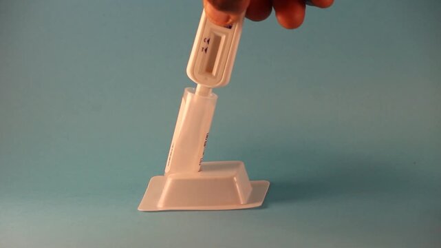 HIV Self-Test Kit with Oral Swab and Test Tube for Rapid At-Home HIV Screening