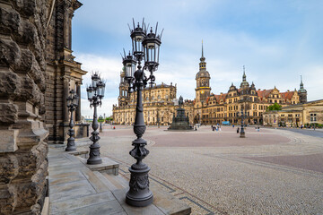 Dresden Sachsen Frauenkirche Schloss Elbe Deutschland Br&uuml;cke Kathetrale Sommer Blumen Blauer Himmel Germany Heinz Steyer Stadion F&uuml;rstenzug Yenidze