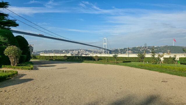 Bosphorus Bridge Overlooking Istanbul Garden Scene