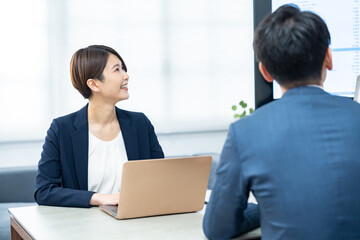ビジネスプレゼンテーションと会議シーン