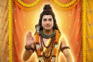 Obraz premium Mahadev Shiva Calm Divine Portrait – Hindu Festival Poster Background