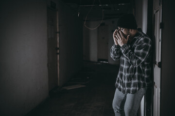 Asian men are drug addicts to inject heroin into their veins themselves,Thailand no to drug...