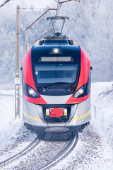 The railway in action. Passenger train.  © Tomasz Warszewski