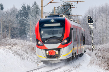 The railway in action. Passenger train.  © Tomasz Warszewski