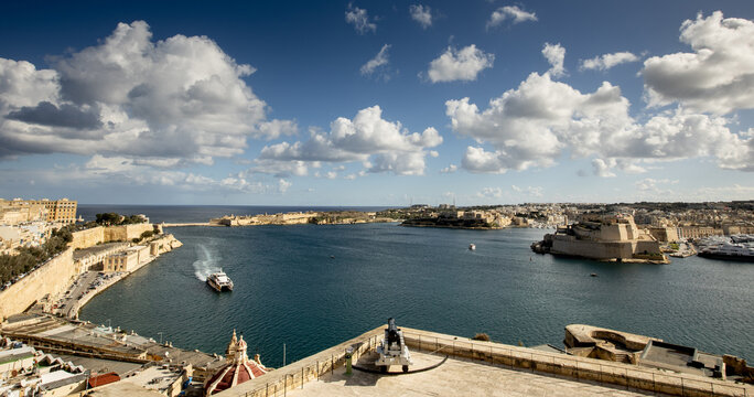Exploration of grand harbour from Upper Barrakka Gardens in Valletta, Malta