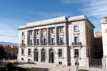 Palacio en Avila, sede de la delegaci&oacute;n de hacienda, castilla y leon, espa&ntilde;a.