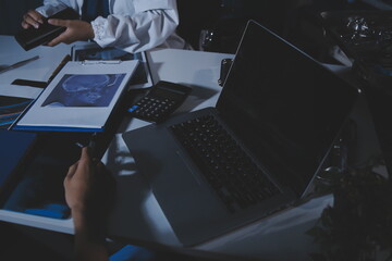 Doctors are meeting at the hospital to discuss treatment options and share experiences with colleagues.