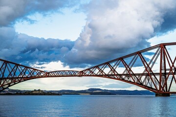 Obraz premium Forth Bridge, Queensferry Crossing, Forth Estuary, Scotland, UK