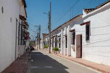 Obraz premium Beautiful colonial streets of the Heritage Town of Santa Cruz de Mompox in Colombia.