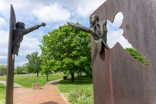 Indianapolis, Indiana: Landmark for Peace commemorating the site where Robert Kennedy delivered speech on the night of Dr. Martin Luther King Jr&rsquo;s assassination. King Kennedy neighborhood