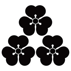 家紋です。三つ盛片喰といいます。