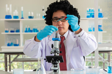 Fototapeta premium Scientists are working together to find a new antiviral drug, chemists are using scientific tools to study science, microscope, working in the lab, researchers' work in the laboratory