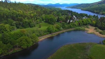 Obraz premium lake in the forest