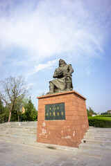 statue of Suiren Shi in Shangqiu, Henan Province, China, is one of the earliest imperial mausoleums in China. Suiren invented the method of making fire by drilling wood.