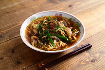 ニラキノコラーメン