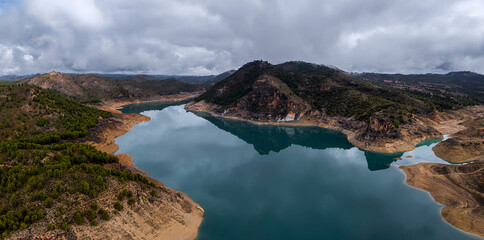 Aerial view of the Fuensanta reservoir and Vicaría bridge, Yeste, Albacete province, Castilla-La...