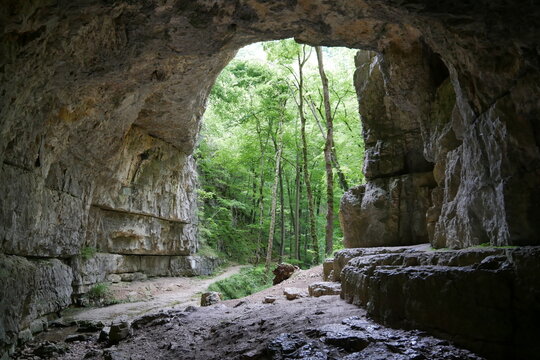 Falkensteiner H&ouml;hle in der Schw&auml;bischen Alb