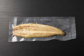 Fototapeta premium うなぎの白焼きと蒲焼 イメージ 