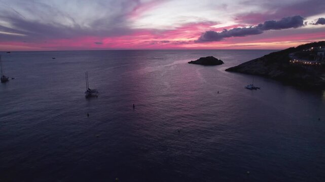 Drone soir Ibiza Cala d'Hort