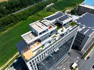 solar power on rooftop of factoy building