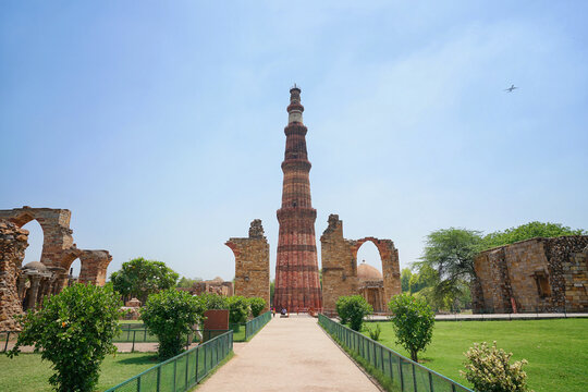 Qutub Minar Delhi India Historic Tower Landmark