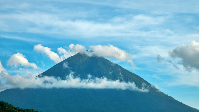 Geography. Island of volcanic origin in the Banda Sea. Gamalama active Stratovolcano. Indonesia